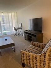 4800 Hale Pkwy in Denver, CO - Foto de edificio - Building Photo