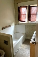 227 Independence Ave in Waterloo, IA - Building Photo - Building Photo