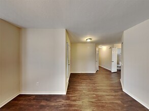 2219 Shady Pine Dr in Conroe, TX - Building Photo - Building Photo