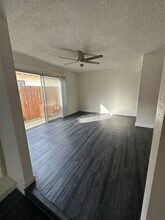 9121 Nasreen Dr in Sacramento, CA - Building Photo - Building Photo