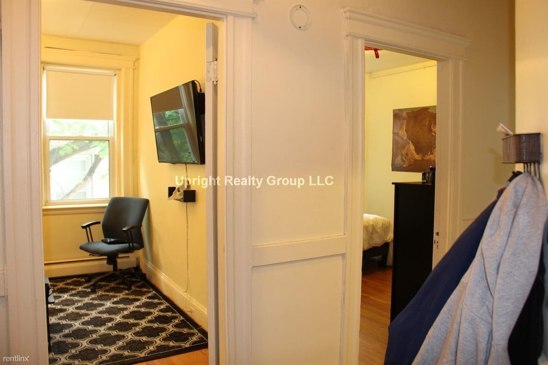 1840 Commonwealth Avenue-Unit -911 in Boston, MA - Building Photo