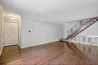 1004 Inverrary Ln in Deerfield, IL - Building Photo - Building Photo
