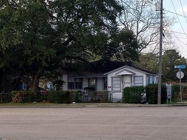 property at 2204 State Hwy 3