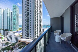 601 NE 1st Ave, Unit 2002 in Miami, FL - Building Photo