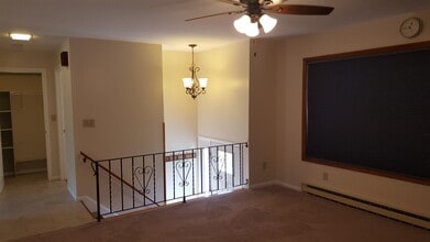 794 Tanner Rd in Clifton Park, NY - Building Photo - Building Photo