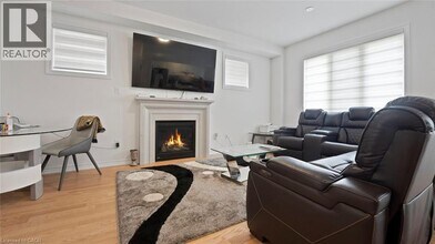 102 Strickland Ave in Brantford, ON - Building Photo - Building Photo
