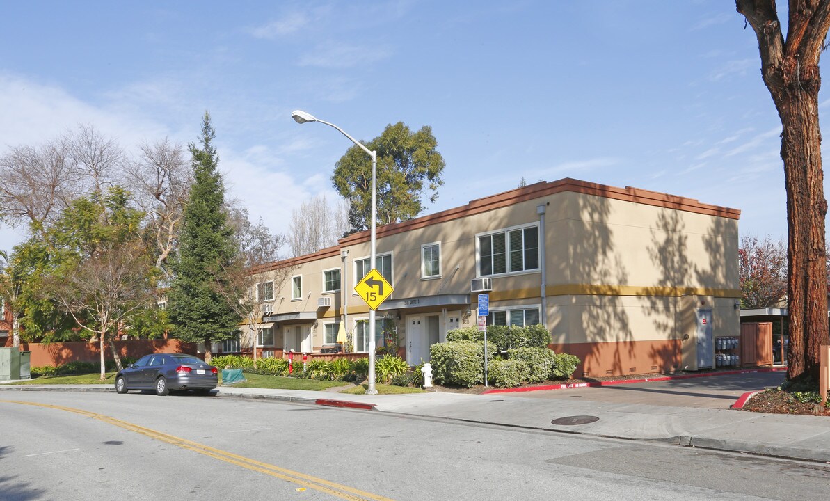 Continental Gardens in Santa Clara, CA - Building Photo