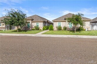 13 Peabody Ave in Edinburg, TX - Building Photo - Building Photo