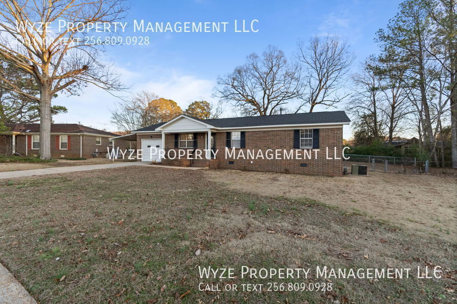 2105 Edinburgh Dr SW in Huntsville, AL - Building Photo