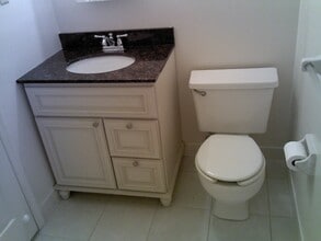 7827 Bradford St, Unit 7827-A in Philadelphia, PA - Building Photo - Building Photo