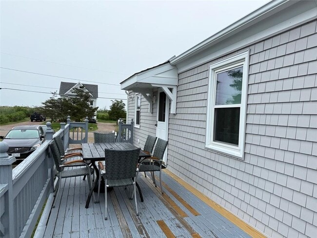 33 Breach Dr in Westerly, RI - Building Photo - Building Photo