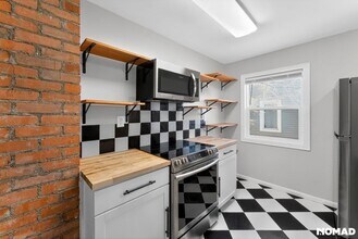 137 W 18th St in Idaho Falls, ID - Building Photo - Building Photo