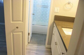 1810 N Cherokee Ave in Los Angeles, CA - Building Photo - Building Photo