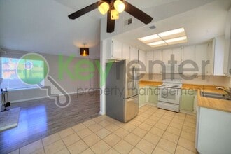 1300 Old W Dr in Sacramento, CA - Building Photo - Building Photo