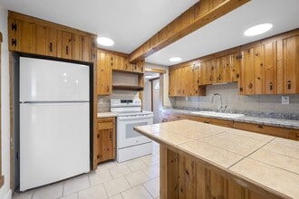 31 Heights Rd in Lake Orion, MI - Building Photo - Building Photo