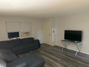 123 Litchfield Pines Dr in Leominster, MA - Building Photo - Building Photo