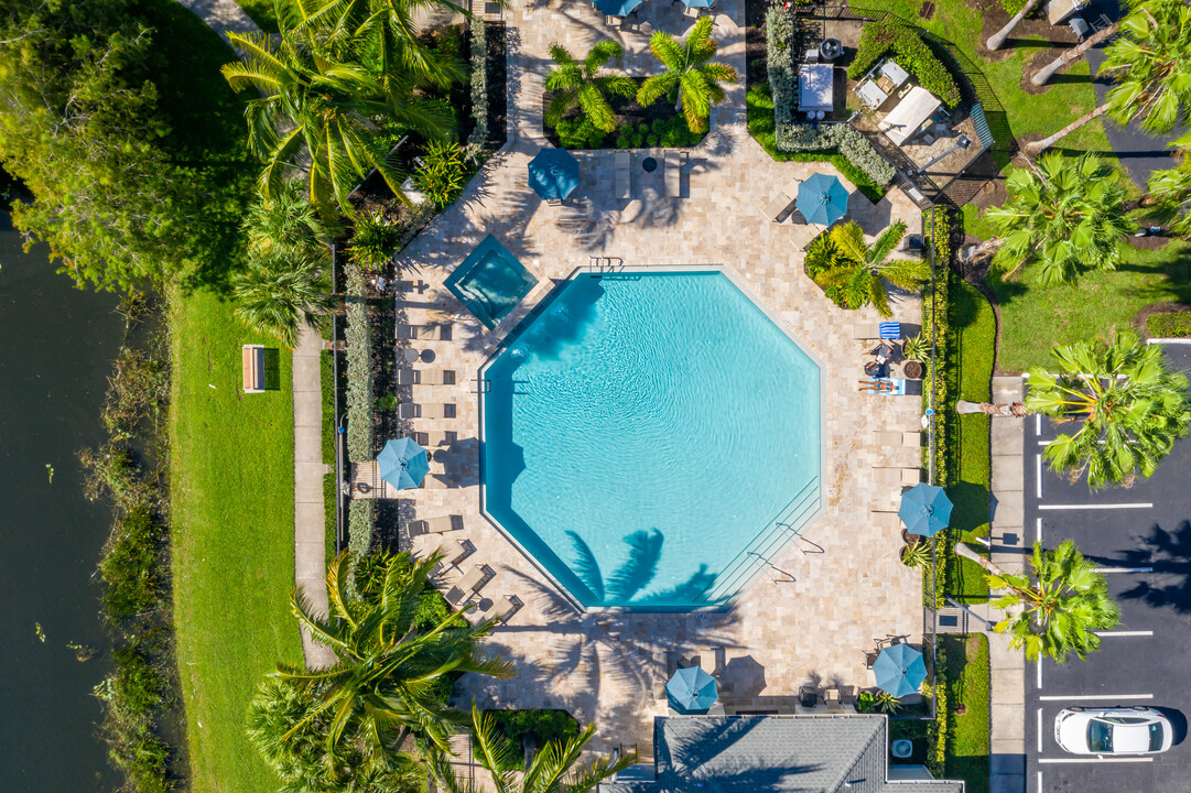 Bay Harbor in Ft. Myers, FL - Building Photo