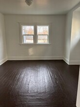 1310 S Jackson St in Jackson, MI - Foto de edificio - Building Photo