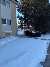 25835 Lahser Rd in Southfield, MI - Building Photo - Building Photo