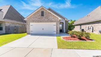 1244 Shadow Blf Dr in Baton Rouge, LA - Building Photo