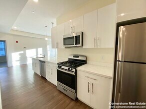 120 Amory St, Unit 301 in Boston, MA - Building Photo - Building Photo