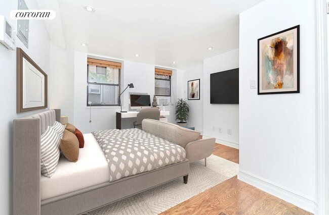 property at 226 W 13th St