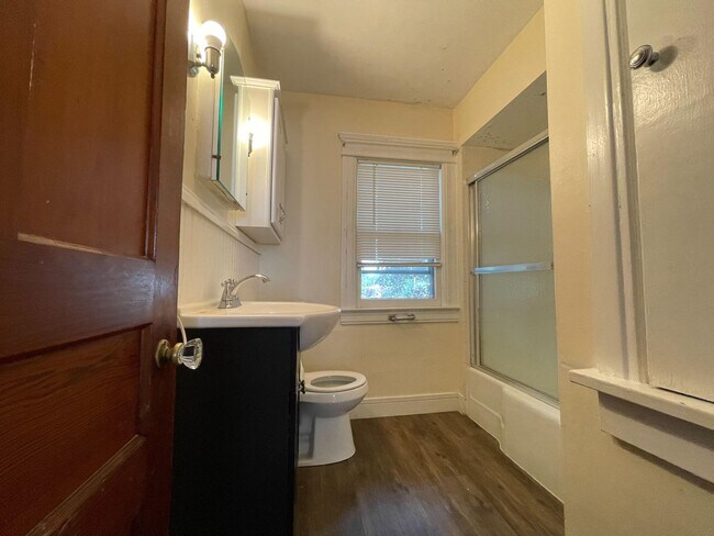 176 Tompkins St in Cortland, NY - Building Photo - Building Photo