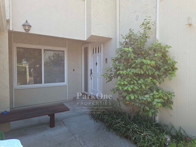 1521 Siskiyou Dr in Walnut Creek, CA - Building Photo - Building Photo