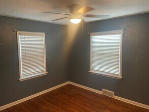 4807 Rainbow Blvd in Westwood Hills, KS - Building Photo - Building Photo