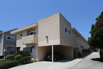 3121 Bagley Ave in Los Angeles, CA - Foto de edificio - Building Photo