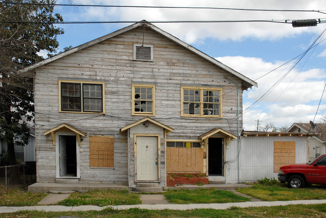 1602 Simpson St in Houston, TX - Building Photo - Building Photo