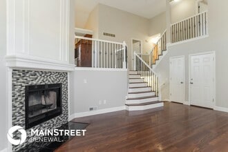 7 Sherry Ct in Smithville, MO - Foto de edificio - Building Photo