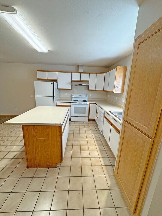 59 N 25th Ave in Bozeman, MT - Building Photo