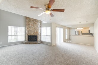 5731 Easthampton Dr in Houston, TX - Building Photo - Building Photo