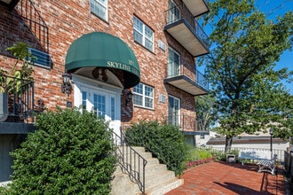 Skyline Terrace Apartments in Quincy, MA - Building Photo - Building Photo