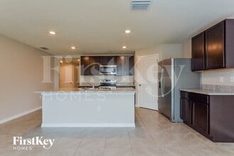 8549 Triumph Cir in Wildwood, FL - Building Photo - Building Photo