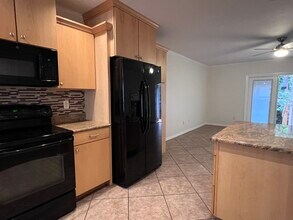1025 Love Ln in Apopka, FL - Building Photo - Building Photo