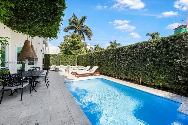 1898 S Miami Ave in Miami, FL - Building Photo - Building Photo