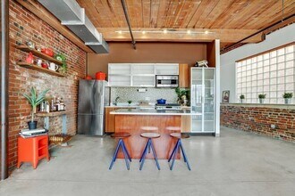 950 Dorchester Ave, Unit 205 in Boston, MA - Building Photo - Building Photo