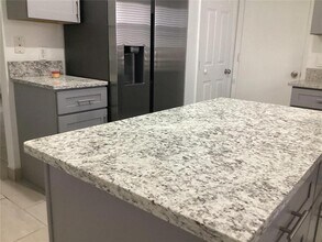 974 Derbyshire Dr in Kissimmee, FL - Building Photo - Building Photo