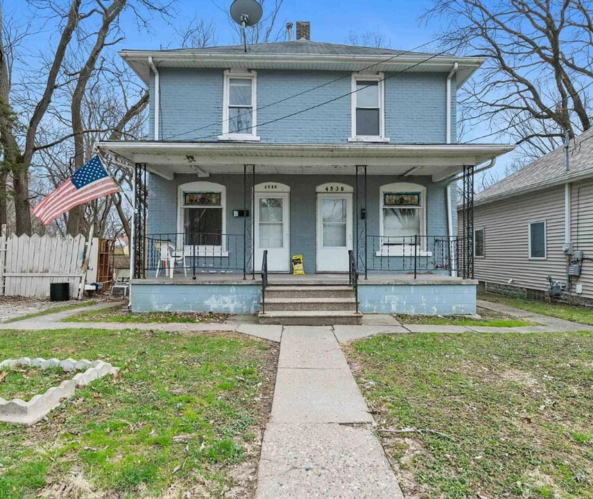4538-4540 15th Ave, Unit 4540 in Rock Island, IL - Building Photo