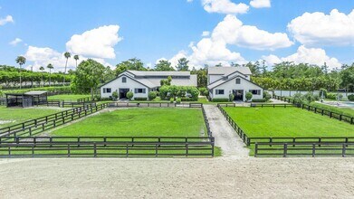 14289 Equestrian Way in Wellington, FL - Building Photo - Building Photo