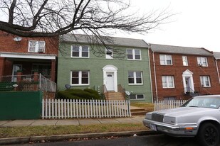 1346 Queen St NE in Washington, DC - Building Photo