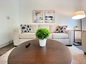 2615 N Grady Ave in Tampa, FL - Building Photo - Building Photo