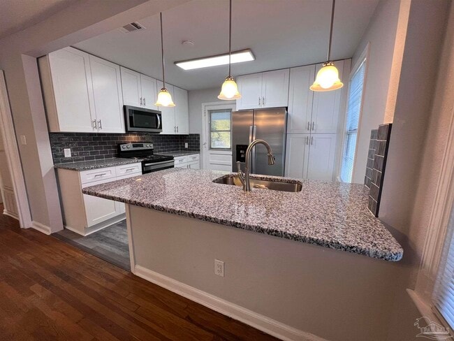 611 Rue Max St in Pensacola, FL - Building Photo - Building Photo