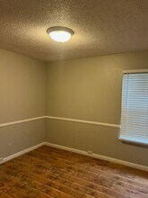 8171 Darien Cir in Sacramento, CA - Building Photo - Building Photo