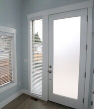 827 NW Victoria Ave in Gresham, OR - Building Photo - Building Photo