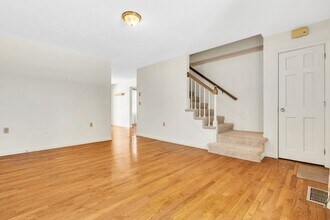 88 South St in Gorham, ME - Building Photo - Building Photo