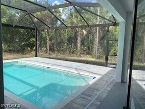 943 Everglades Blvd N in Naples, FL - Foto de edificio - Building Photo