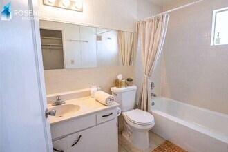 2460 N Treat Ave in Tucson, AZ - Foto de edificio - Building Photo